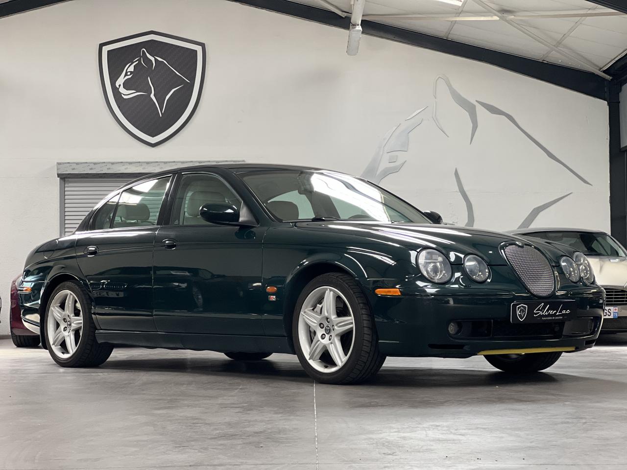 SILVER LAC - JAGUAR-S-TYPE-R 4.2 V8 406 Suralimenté BVA BERLINE PHASE 1 ...